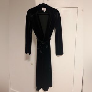 Coverii black velvet long sleeve coat